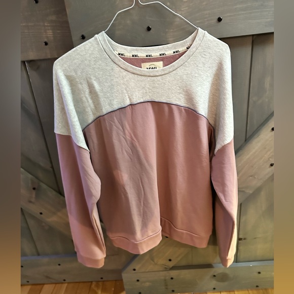 Bundle of 5 Tops/Sweatshirts Size Large - Picture 8 of 10